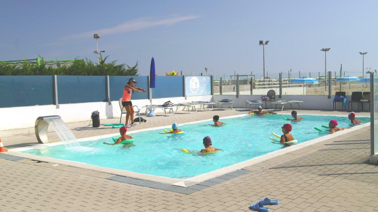 Villetta Maiori Lido delle Nazioni Ngoại thất bức ảnh